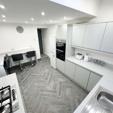Contractors Dream, 4 Bedroom 2 Bathroom Liverpool Exterior foto
