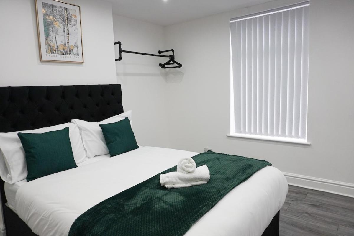 Contractors Dream, 4 Bedroom 2 Bathroom Liverpool Exterior foto