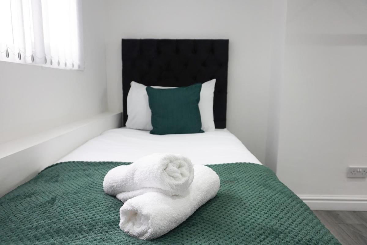 Contractors Dream, 4 Bedroom 2 Bathroom Liverpool Exterior foto