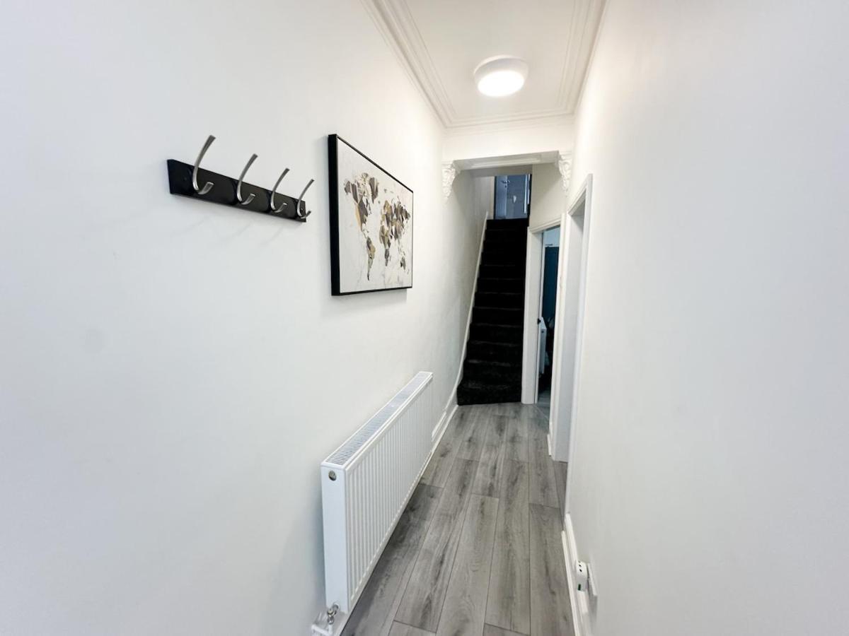 Contractors Dream, 4 Bedroom 2 Bathroom Liverpool Exterior foto