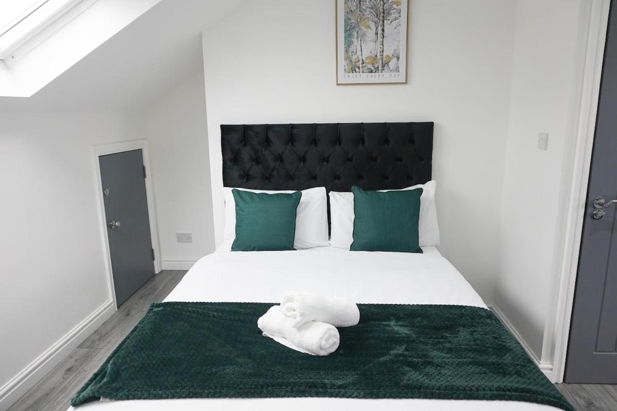 Contractors Dream, 4 Bedroom 2 Bathroom Liverpool Exterior foto