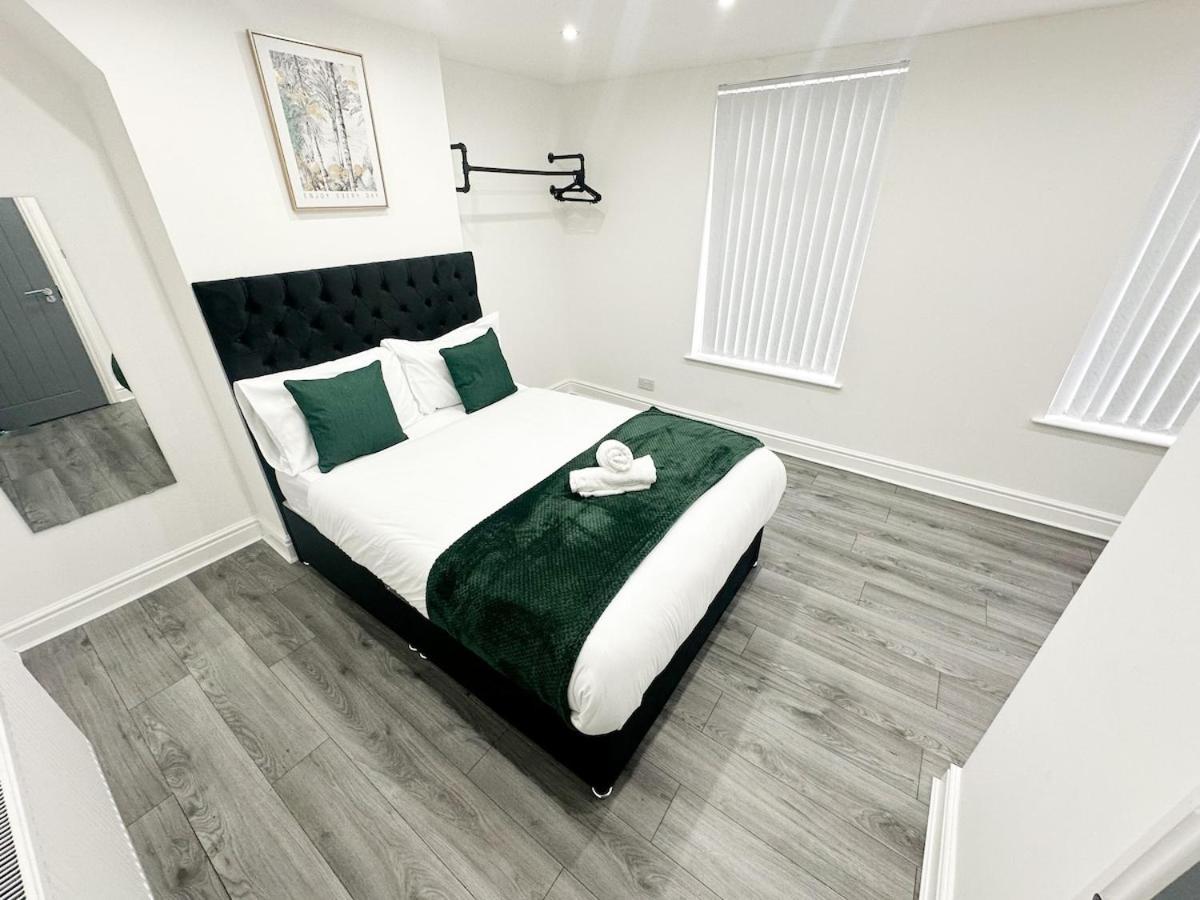 Contractors Dream, 4 Bedroom 2 Bathroom Liverpool Exterior foto